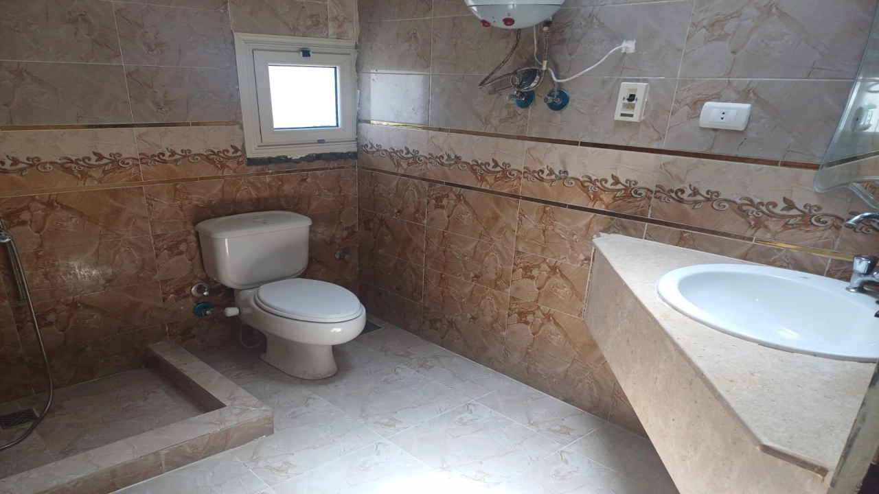 فيلا للايجار في مارينا 4 غرف