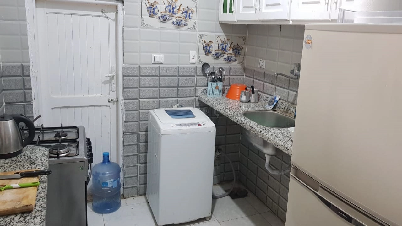 استديو للايجار بالدور الارضي في قريه الزمرده