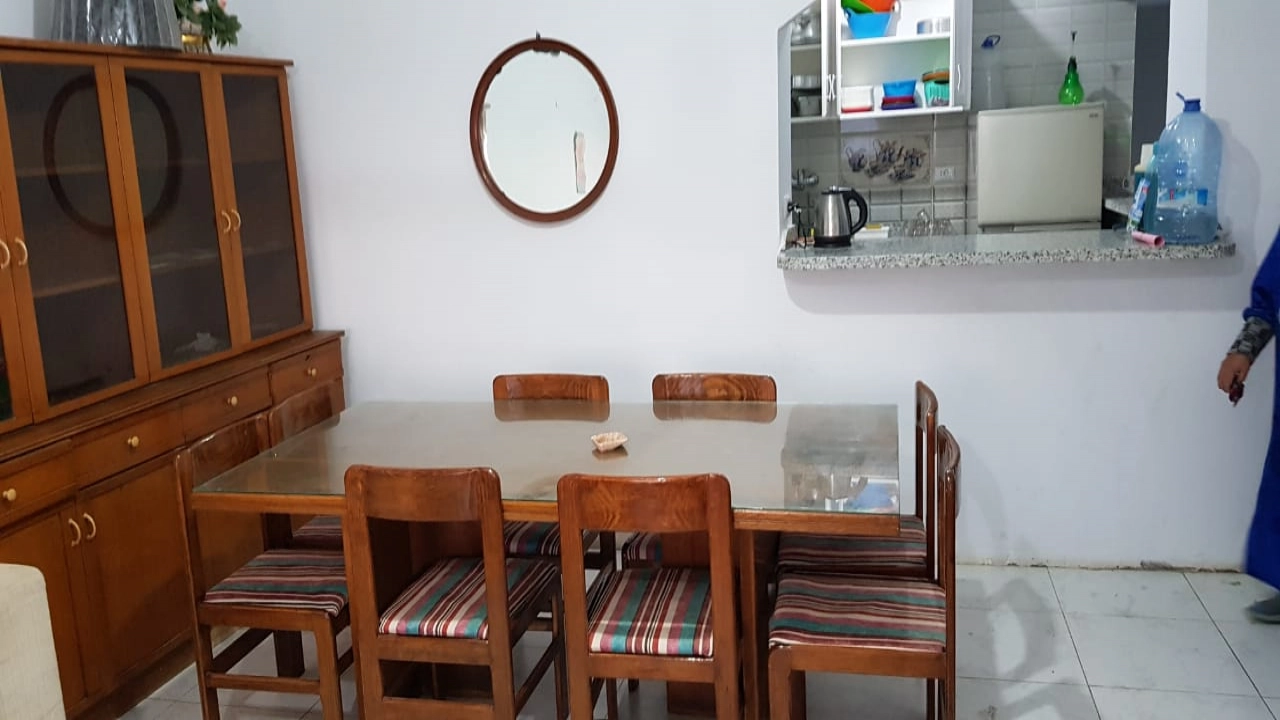 استديو للايجار بالدور الارضي في قريه الزمرده