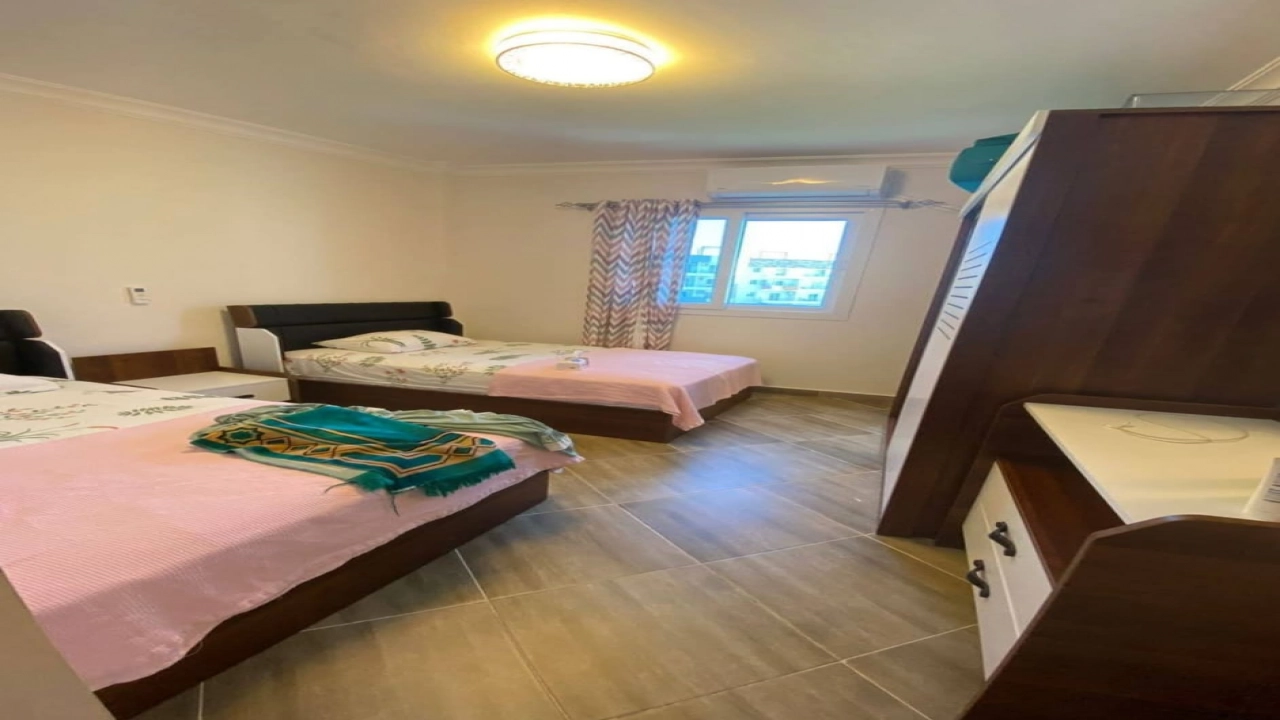 شاليه للايجار في مارسيليا بيتش 4 3غرف