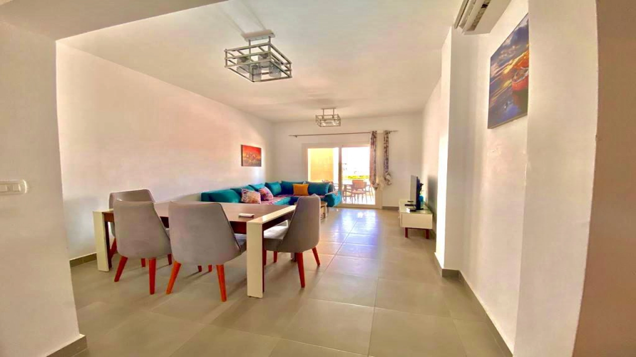 شاليه للإيجار في قريه امواج سيدي عبد الرحمن 2 غرفة