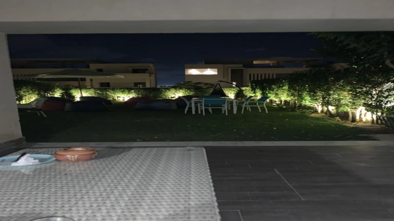 تاون هاوس ارضي للايجار في هاسيندا باي 5 غرف