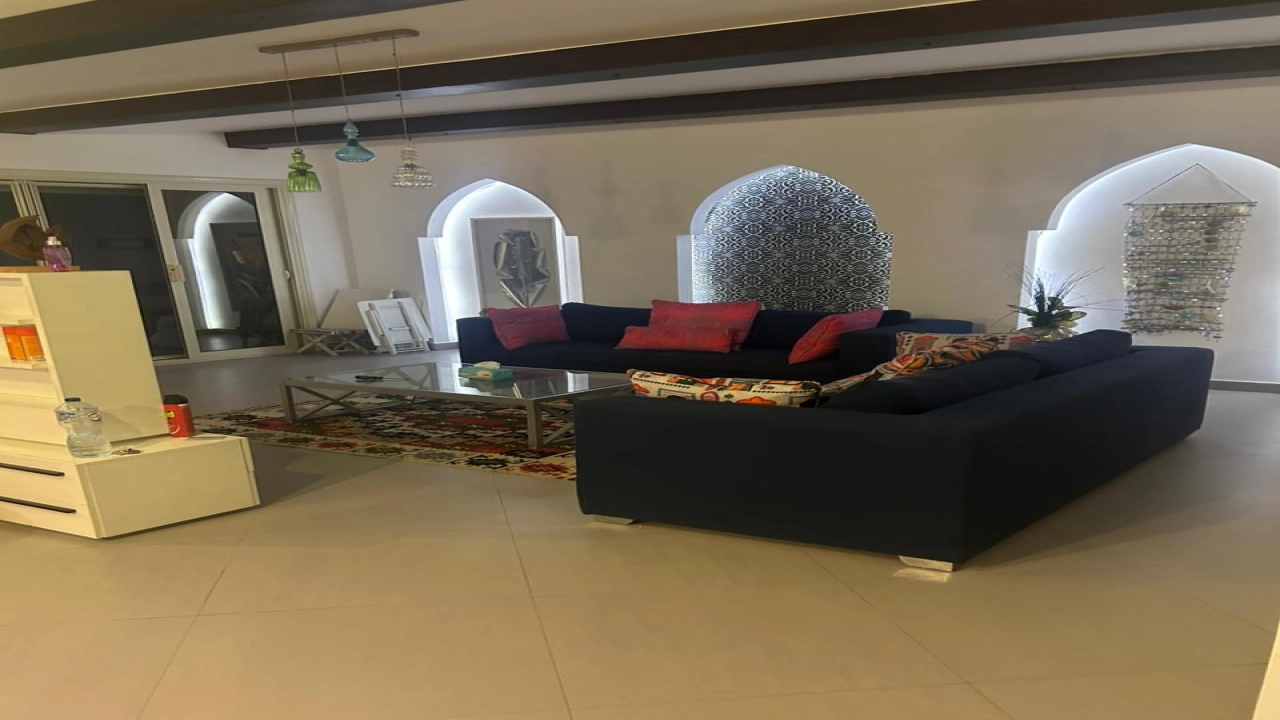 تاون هاوس ارضي للايجار في هاسيندا باي 5 غرف