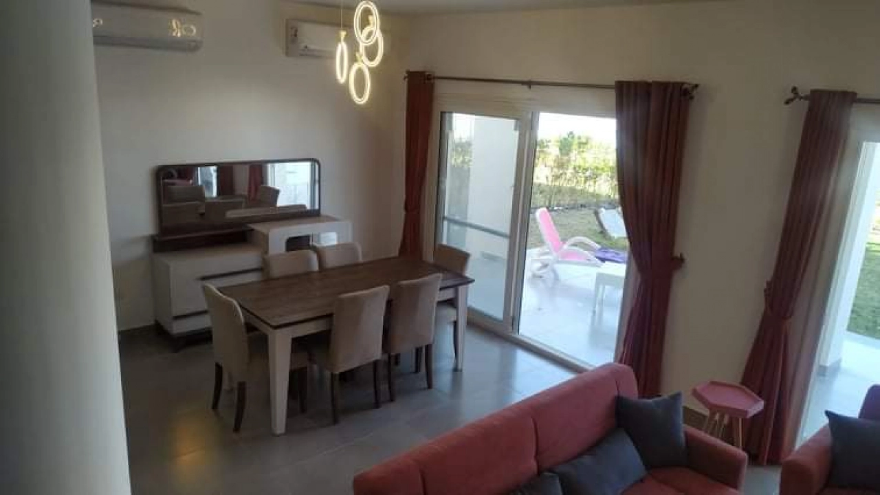 دوبلكس للايجار في قرية امواج ارضي 3 غرف