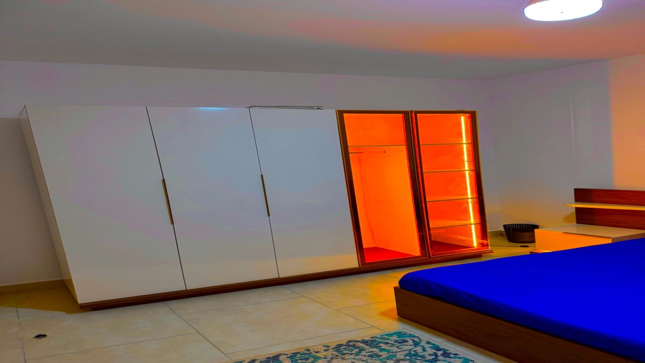 شاليه للايجار في مراسي جريك غرفه