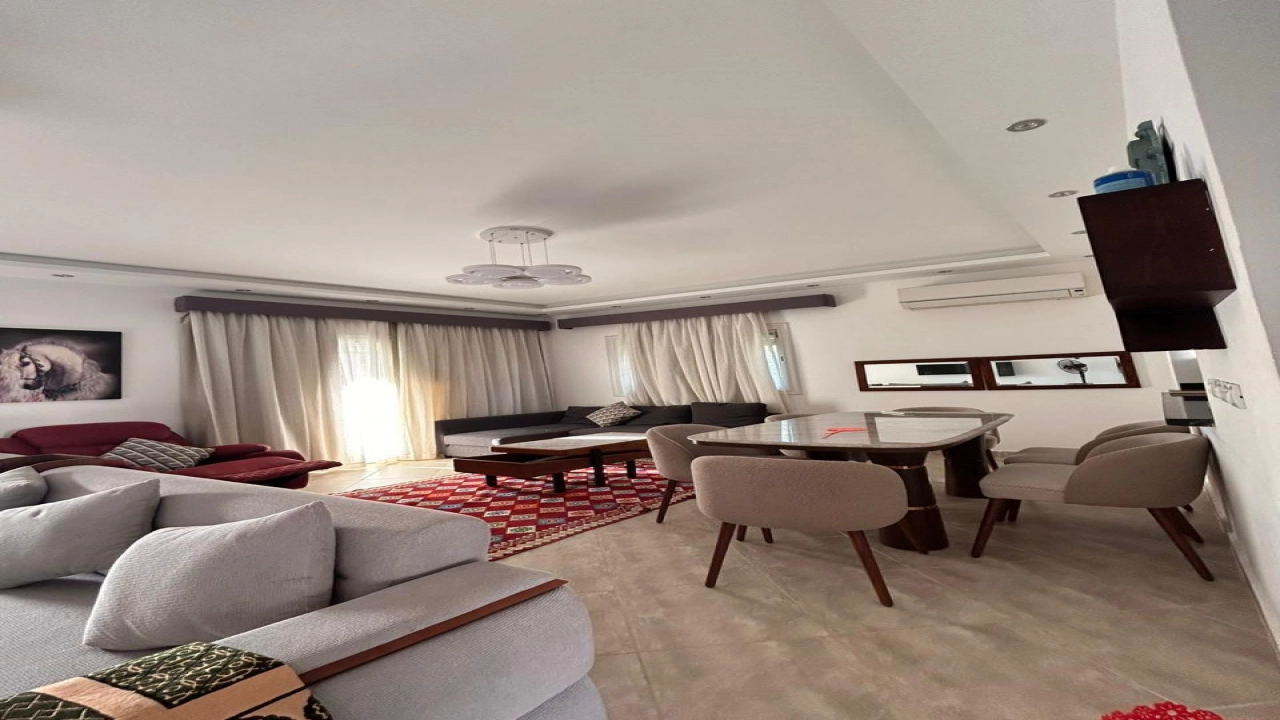 توين هاوس للايجار في امواج 5غرف