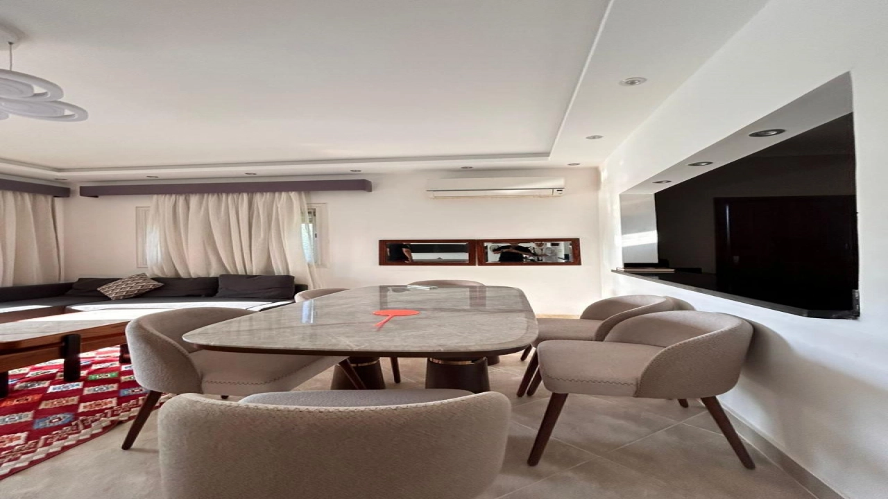 توين هاوس للايجار في امواج 5غرف