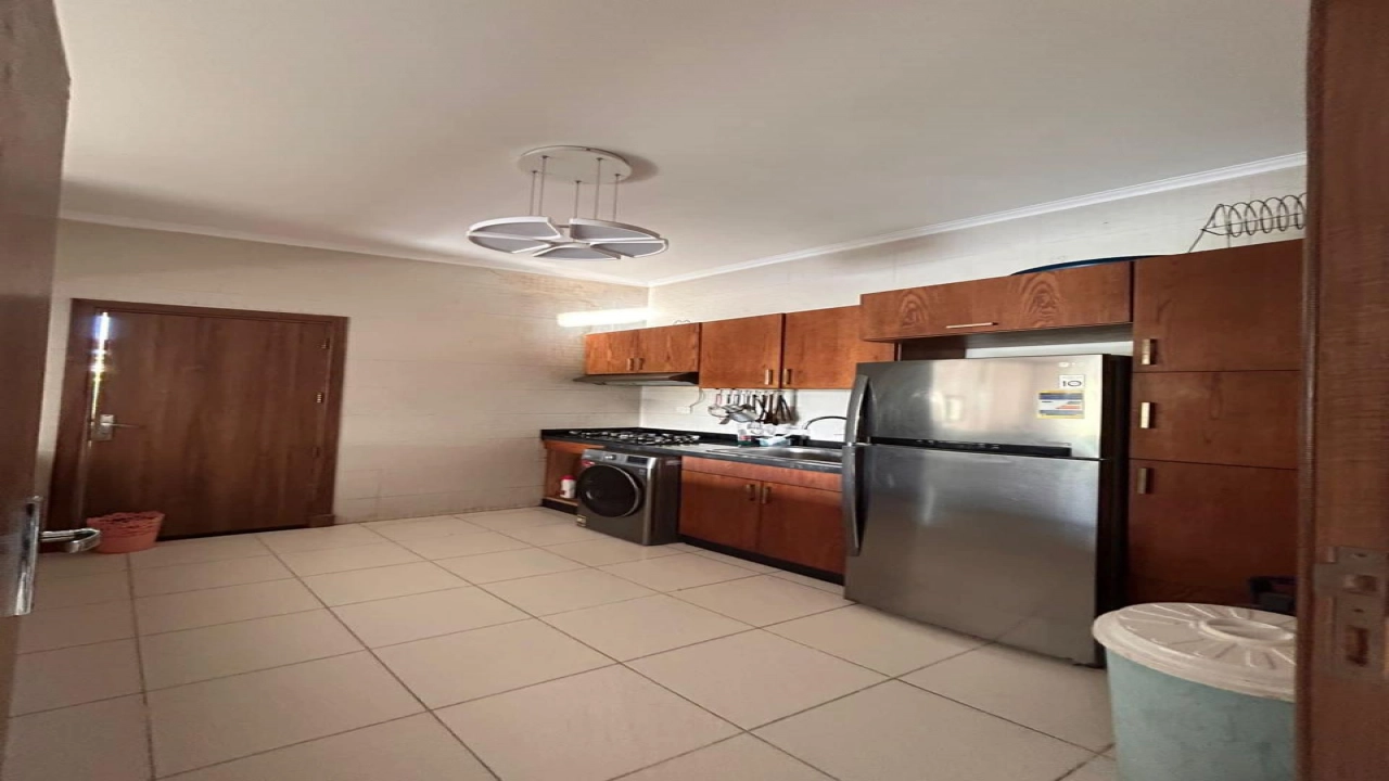 توين هاوس للايجار في امواج 5غرف