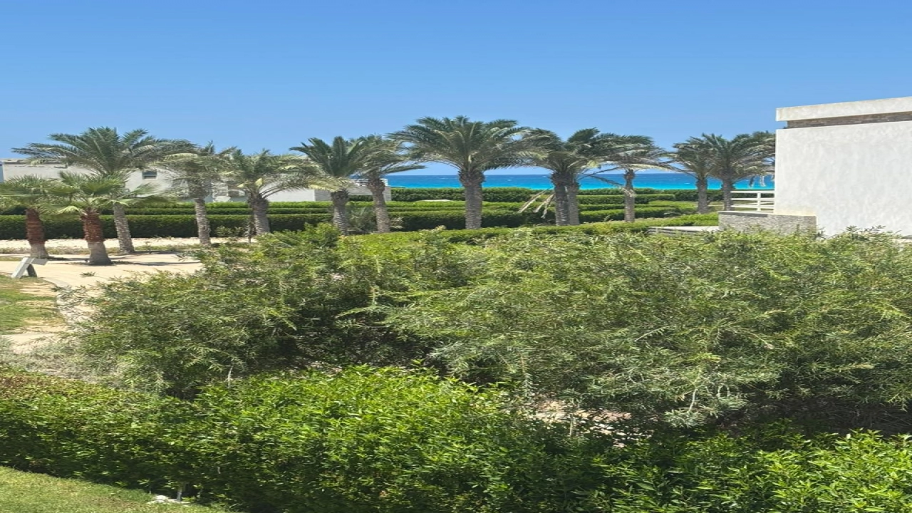 توين هاوس للايجار في امواج 5غرف