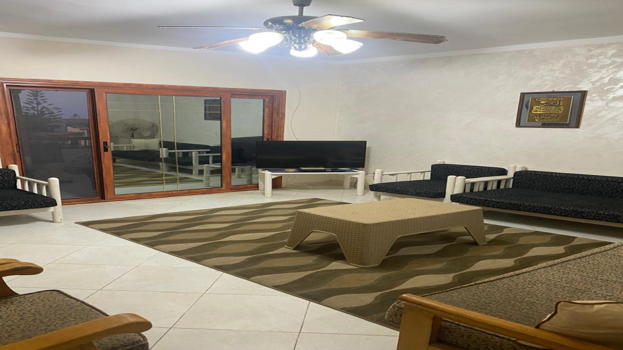 شاليه للإيجار في قريه مارينا الساحل الشمالي