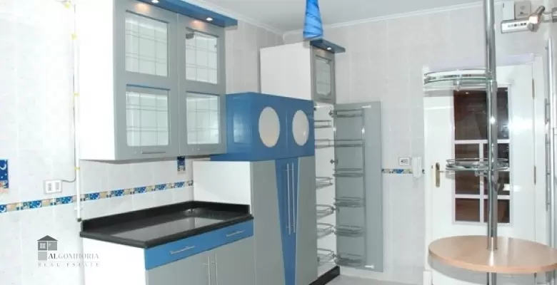 Unfurnished Apartment for rent 320.00 M2 in Cairo, Maadi