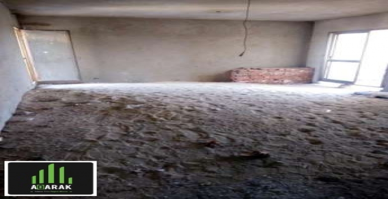 بحي الاشجار للبيع بينت هاوس ٢٠٢م٢ + روف ٧٥ م نصف تشطيب على المحارة بلدور الخامس