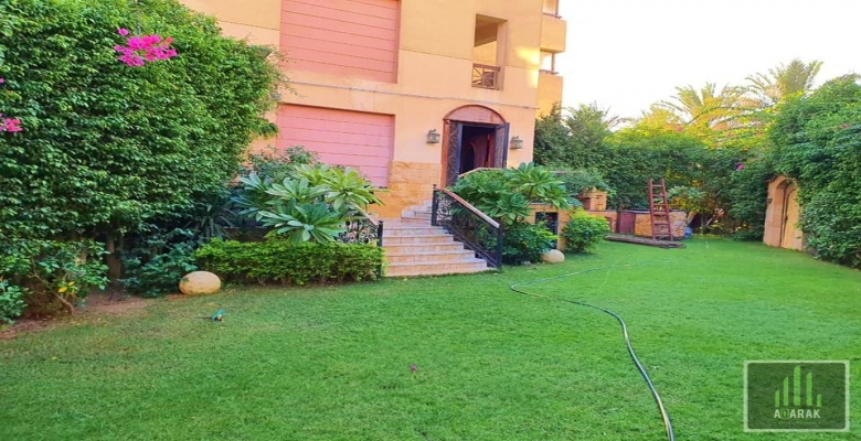 شقه + حديقه حي الاشجار اكتوبر  المساحه : 172م حديقه : 300 م