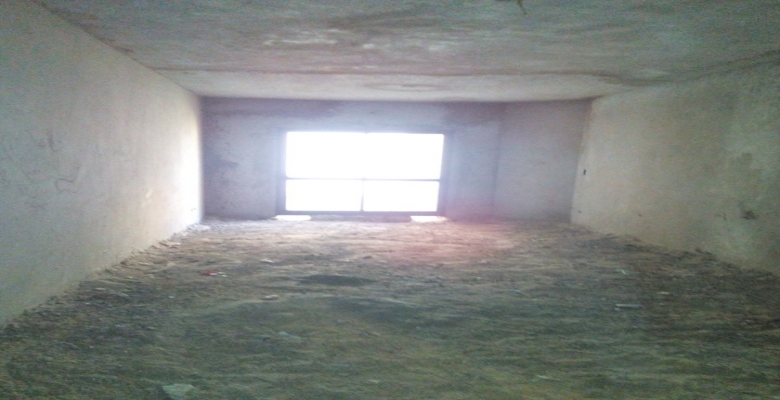 للبيع ١١٧ متر موقع مميز في كمبوند حي الاشجار أمام دريم لاند . نصف تشطيب