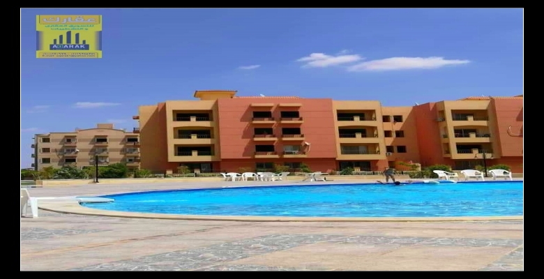 شقة للبيع بدريم لاند في مدينة 6 اكتوبر مساحتها 175 م تطل على حمام سباحة