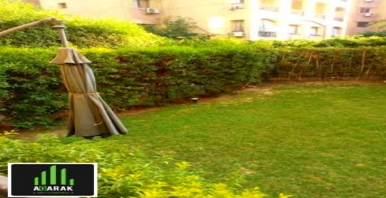 - شقق للتمليك بارقي كمبوند باكتوبر - كمبوند حي الاشجار - الشقه بالدور الارضي - مساحه 135 م + جنينه خاصه 200 م - مكونة من 3 غرف - 2 حمام - مطبخ - ريسيبشن 2 قطعه - تشطيب لوكس شركه عقارك للتسويق العقاري والتشطيبات لسنا الوحيدون ولكننا الاميز بشهاده الجميع تس