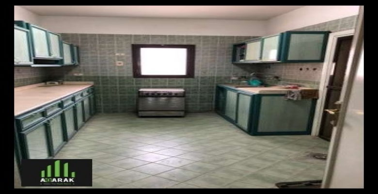 شقه للتمليك تشطيب الشركه مساحه  160متر كمبوند حي الاشجار 6 اكتوبر