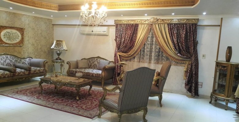 شقة بمدينة نصر مكرم عبيد