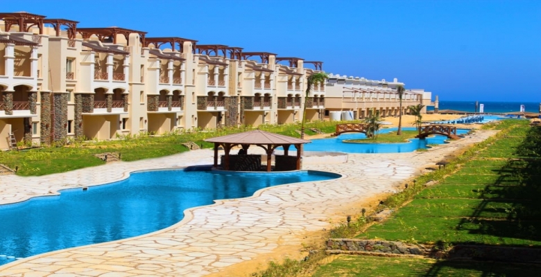 شاليه 110 متر للبيع في بلوبلو العين السخنه