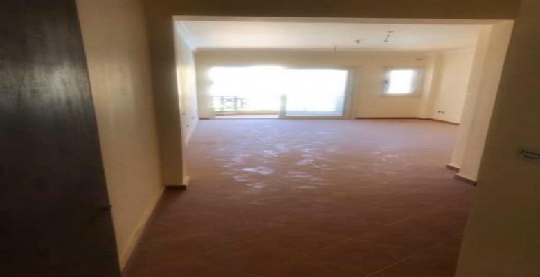 شاليه لقطه للبيع في قرية اماريتس هايتس