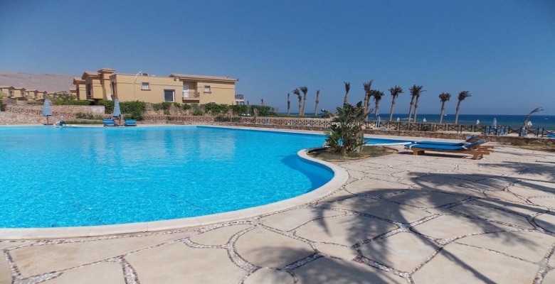 فيلا للبيع العين السخنة - قرية لافيستا توباز