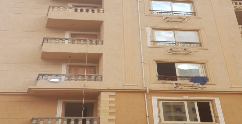 فرصه مميزه - شقه للبيع بحي الاندلس بجوار عمارات نقايه التجاريين