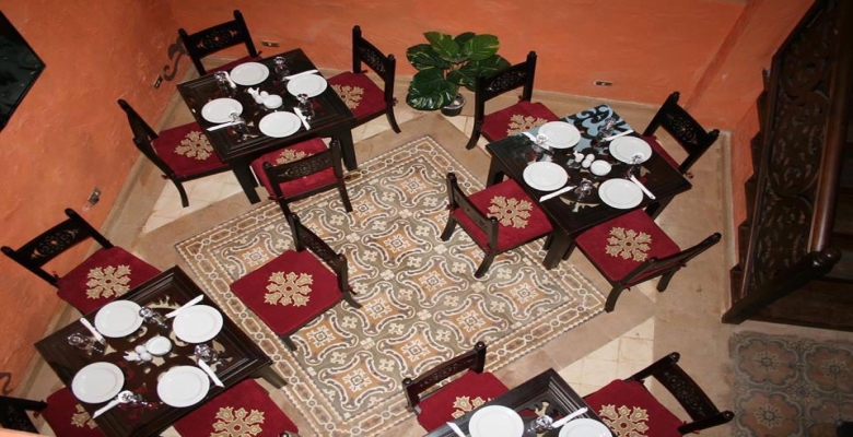 مطعم مجهز بالكامل ورخصه سياحيه بأرقي اماكن الزمالك