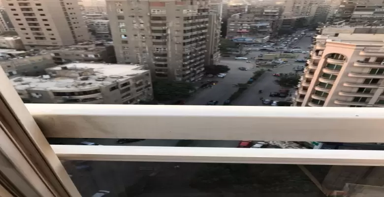 شقه للبيع في الدقى امام نادي الصيد ومحي الدين ابو العز