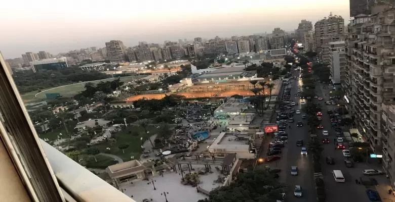 شقه للبيع في الدقى امام نادي الصيد ومحي الدين ابو العز