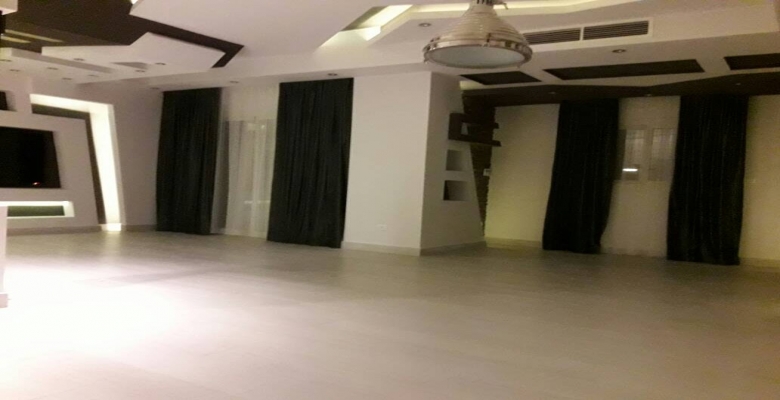 شقة للبيع - العبور