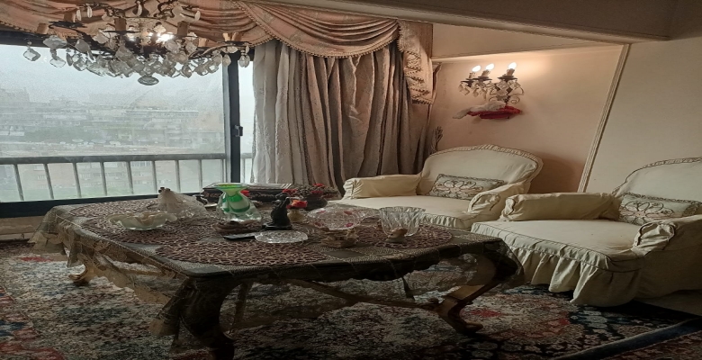 شقة للبيع بالزمالك شارع 26 يوليو 130م | بسعر مميز من Algomhoria