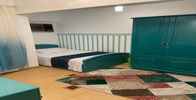 شقة مفروشة للبيع  بالمهندسين موقع متميز جدا بالفرش وديكورات جديدة سوبر لوكس  3 غرف