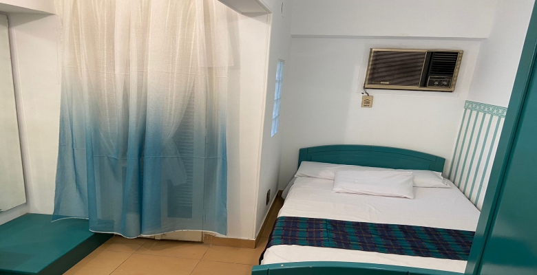 شقة مفروشة للبيع  بالمهندسين موقع متميز جدا بالفرش وديكورات جديدة سوبر لوكس  3 غرف