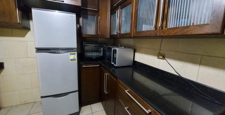 شقة للبيع بموقع مميز بالزمالك و للايجار 1300$ / An apartment is for sale in Zamalek in a prime location and for rent for 1300 USD