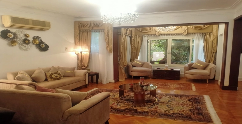 شقة للايجار في  موقع متميز الزمالك مكونة من 2 غرفة نوم  و2 حمام وسفرة ومطبخ  وقريبة من كل الخدمات