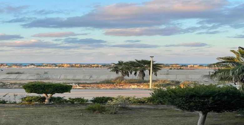 شاليه للايجار بمارينا الساحل الشمالي    Chalet for rent in North Coast Marina