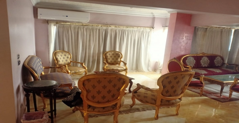 شقة مفروشة  للايجار فى الزمالك شارع ابو الفدا 120 متر | Furnished apartment for rent in Zamalek, Abu Feda Street,