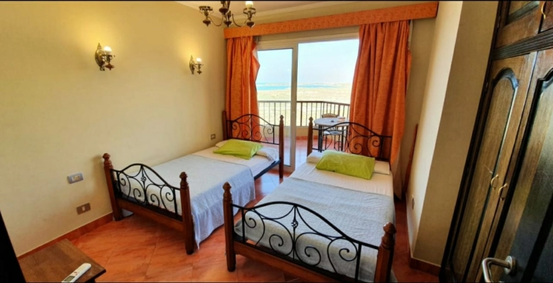 شاليه للايجار في بورتو مارينا .Chalet for rent in Porto Marina