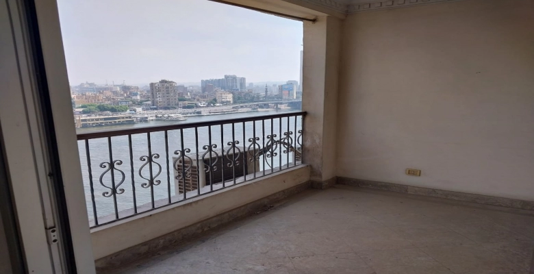 شقة للبيع او الايجار بالزمالك - شارع المعهد السويسري / Apartment for sale or rent in Zamalek - Swiss Institute Street.