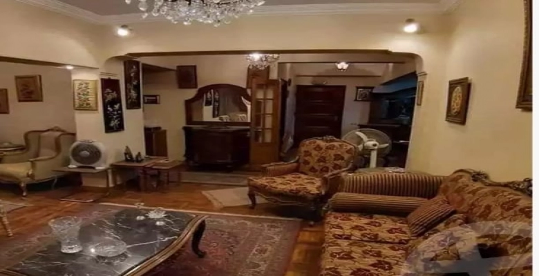 شقة للبيع بشارع قاسم - الدقي / Apartment for sale in Qassem street - Dokki