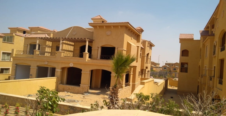 فيلا دوبلكس للبيع بالتجمع الخامس - القاهرة / A duplex villa is for sale in the Fifth Settlement in Cairo