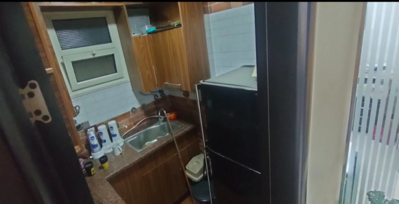 شقة للبيع  شارع أمين الرافعي - الدقي /algomhoria