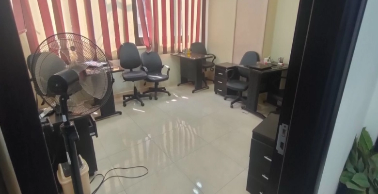 شقة للبيع  شارع أمين الرافعي - الدقي /algomhoria