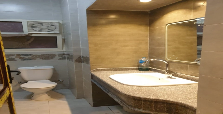 شقة للايجار في الدقي - شارع قاسم ناصية شارع الدقي | Algomhoria