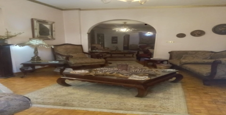 شقة للايجار بالزملك - محمد مظهر و بسعر مغري | Algomhoria