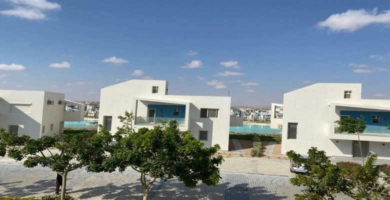 شاليه للايجار ف فوكا باي - موقع مميز | الجمهورية للعقارات