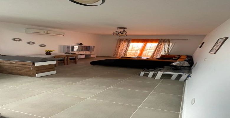 شالية للايجار فى قرية امواج - موقع مميز | الجمهورية للعقارات.