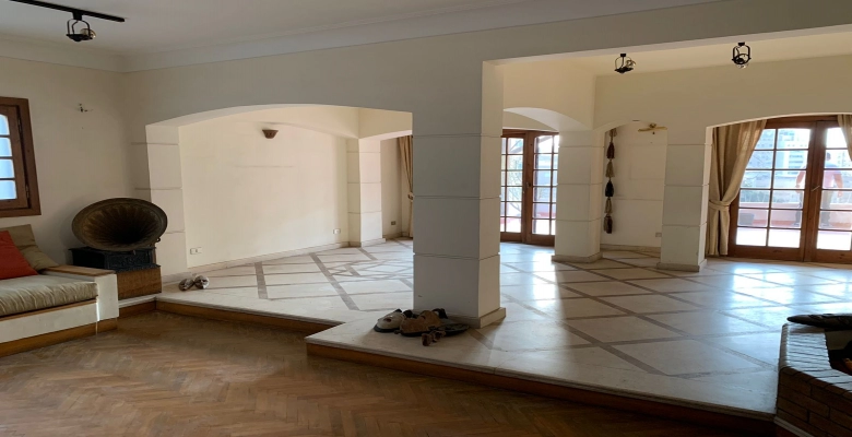 بنتهاوس للبيع فى ارقى مكان فى المهندسين اول تفريعات شارع شهاب algomhoria