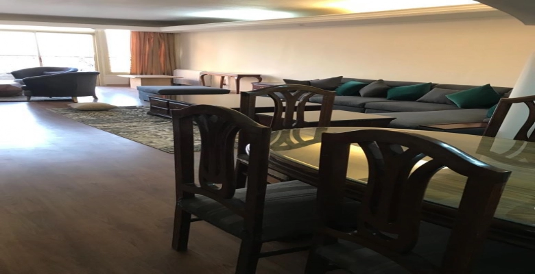 شقة للايجار في محمد مظهر بالزمالك.Apartment for rent in Mohamed Mazhar, Zamalek.