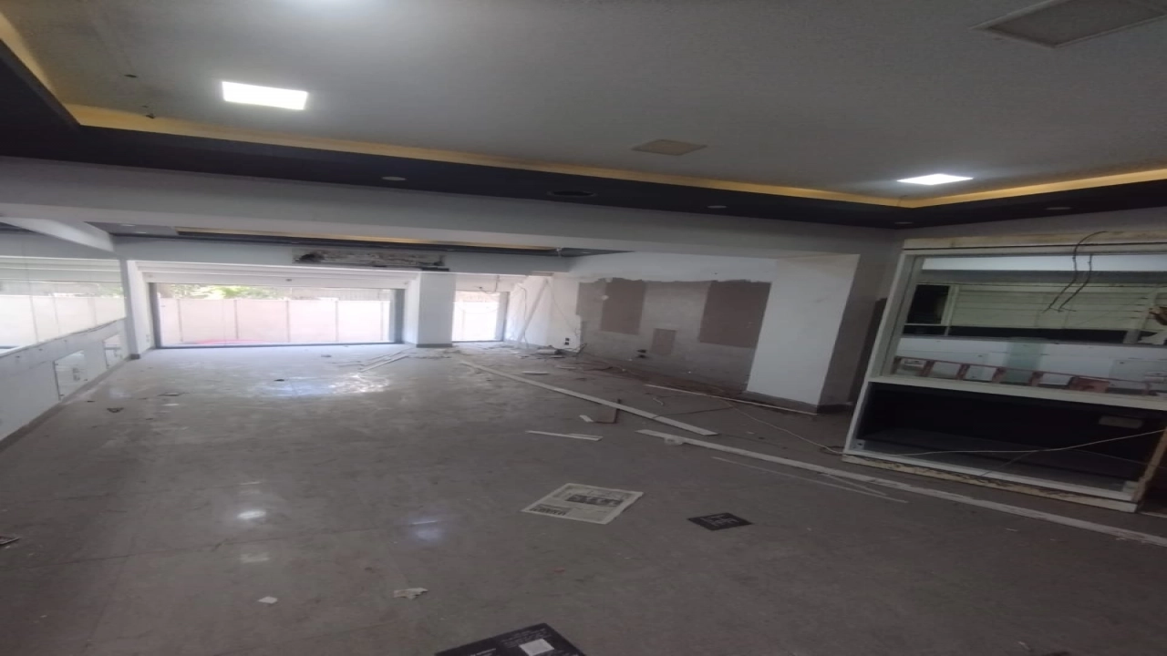 مقر اداري للايجار 200 م بشارع محمد انيس